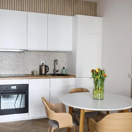 アパート Kashmir_letnicka